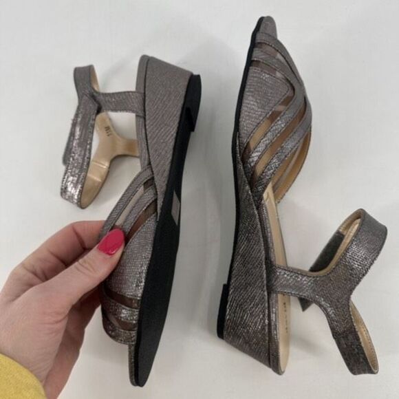 NWOB David Tate Admire Women's Peep Toe Dressy Wedge Sandals Pewter Size 11 - Picture 6 of 9
